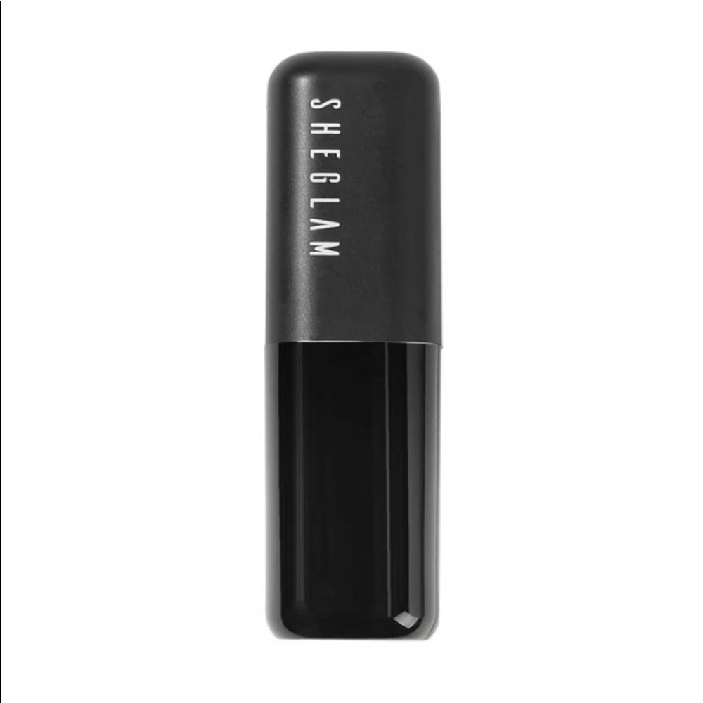 Nude Pink Classic Matte lipstick - Picture 3 of 4